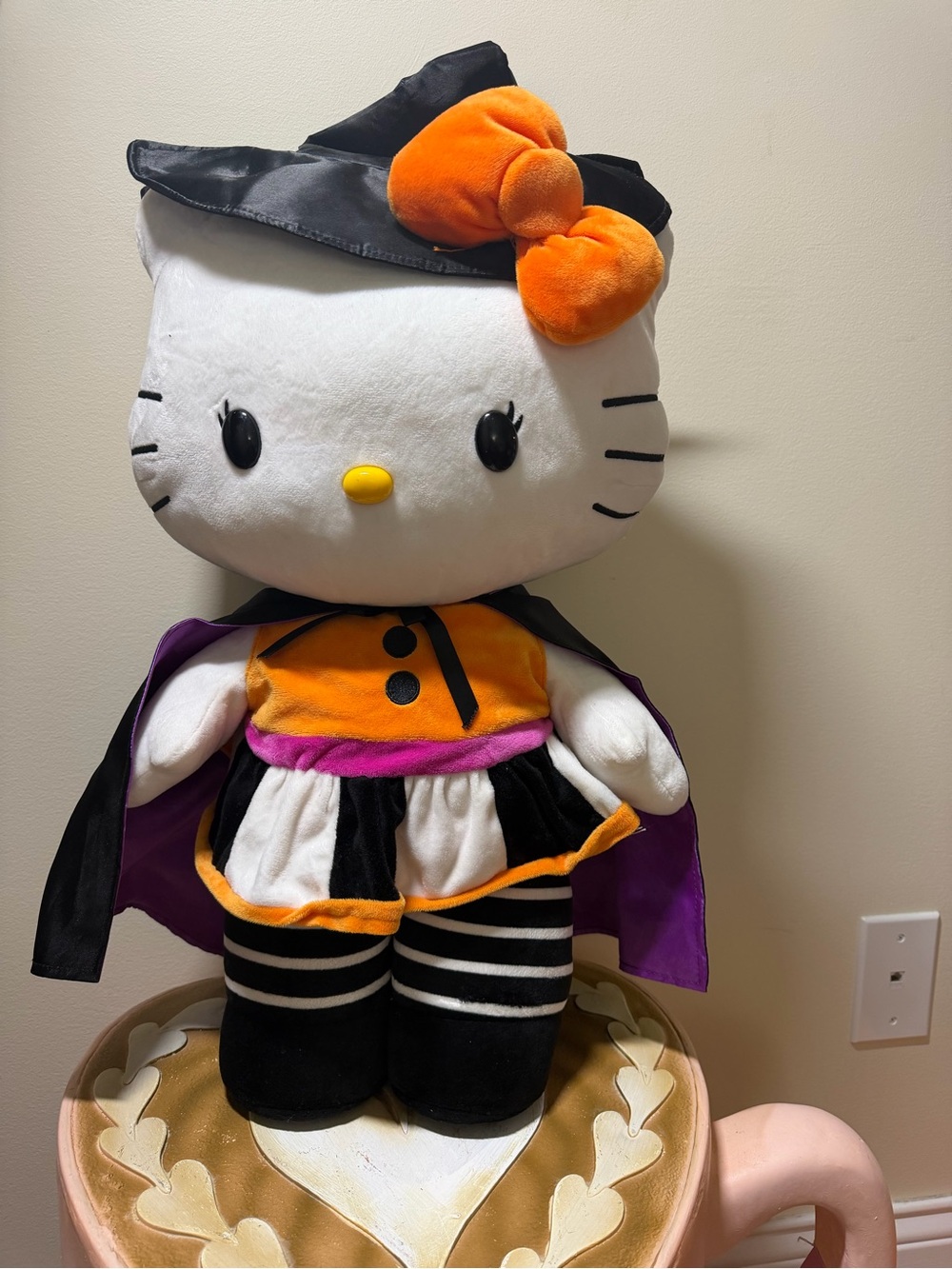 Hello Kitty Halloween Witch with Striped Leggings Greeter